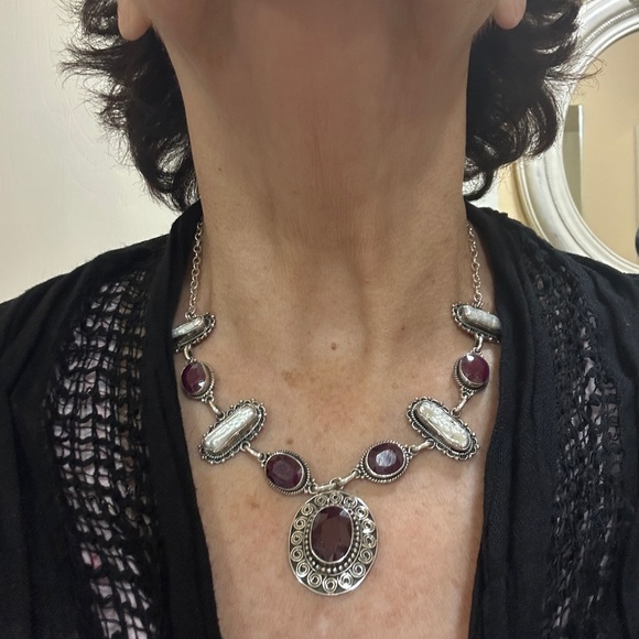 Vintage artisan crafted silver Ruby and natural pearl necklace and earring - Picture 3 of 10